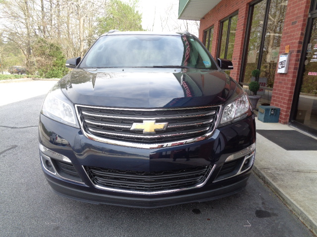 chevy traverse - front side completely repaired, no sign of accident remains