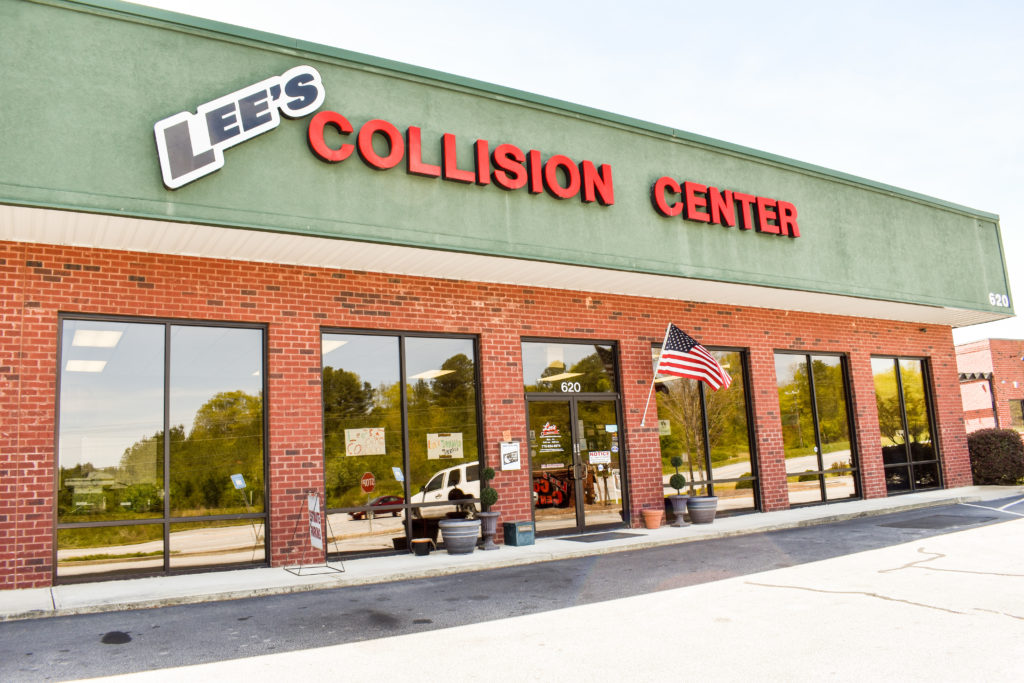 About Us - Lee's Collision Center